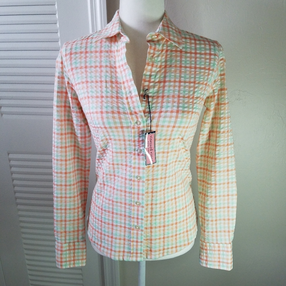 Vineyard Vines Button Down, Collared, Long Cuffed Sleeves, Fitted, Plaid  Blouse
